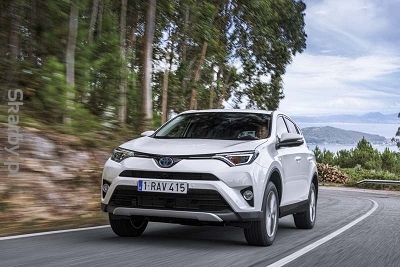 Nowa Toyota RAV4 w elitarnej klasie Top Safety Pick+ amerykańskiego instytutu IIHS 