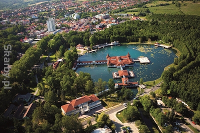 Odkryj tajemnicę najcieplejszego jeziora naturalnego w Europie na Węgrzech