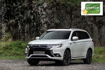 Mitsubishi Outlander PHEV SUV'em roku 2015! 