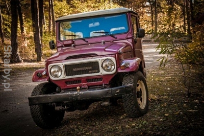 Toyota Land Cruiser FJ40 – ulubieniec amerykańskich kolekcjonerów